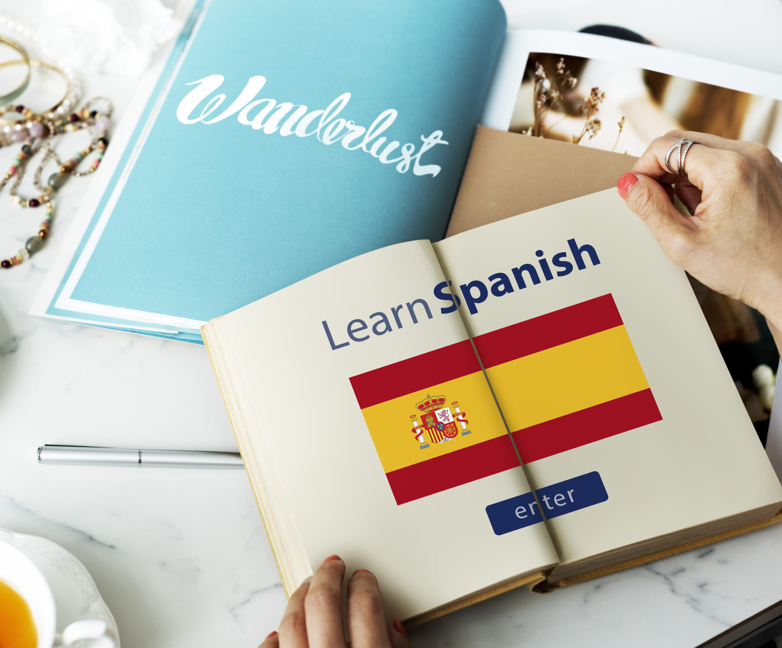 Comer Su: Exploring the Meaning, Usage, and Cultural Context in Spanish